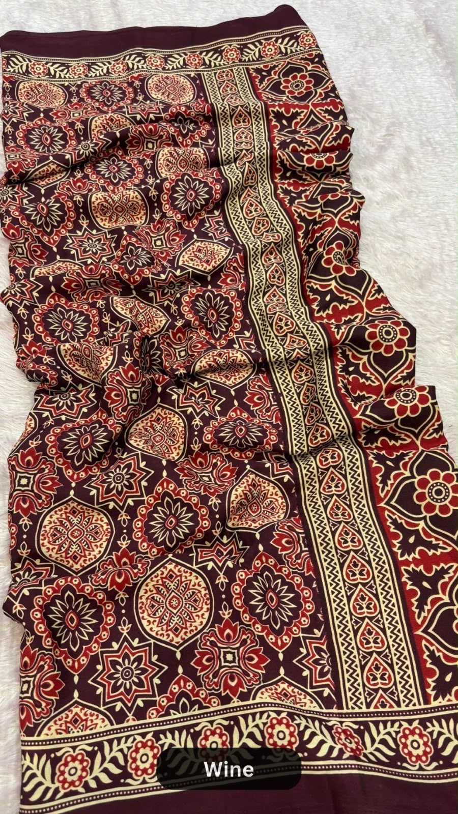 Elegant Ajrakh Butti Printed Saree with Matching Blouse - Image 7